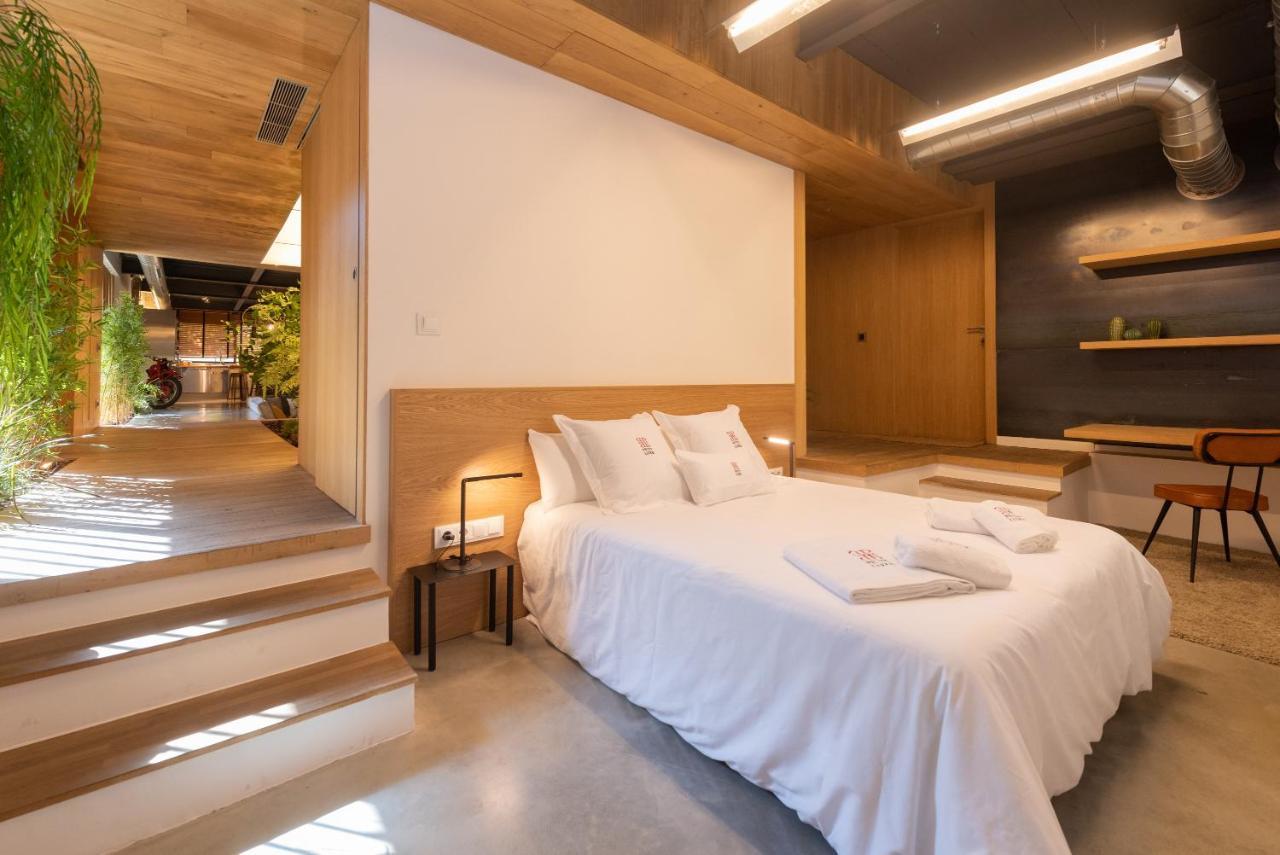 Petit Luxe Loft Apartment Terrassa Exterior photo